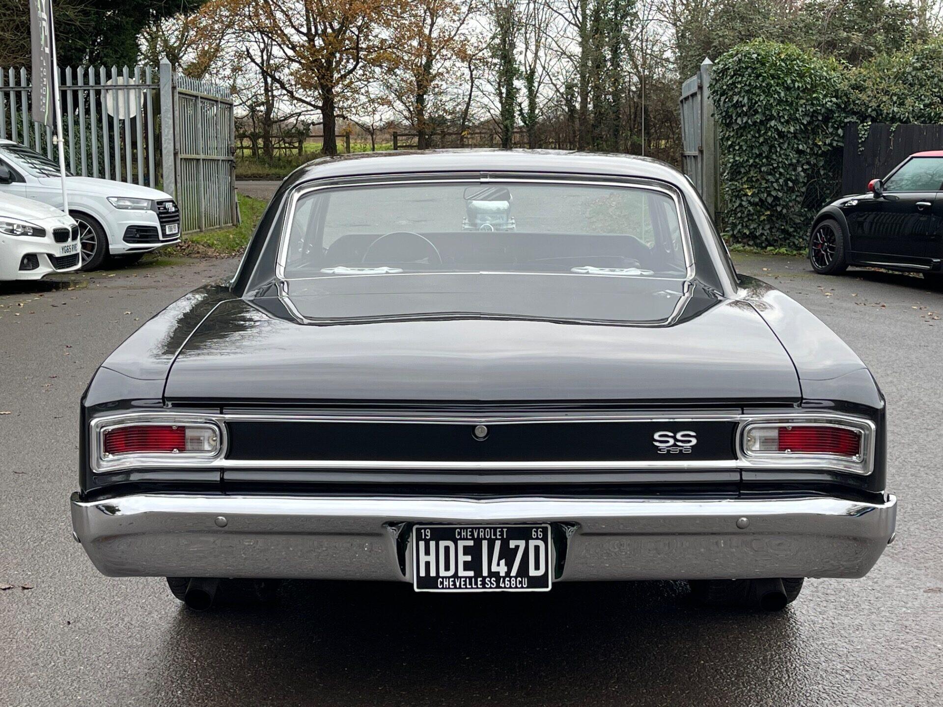 Chevrolet Chevelle view 4