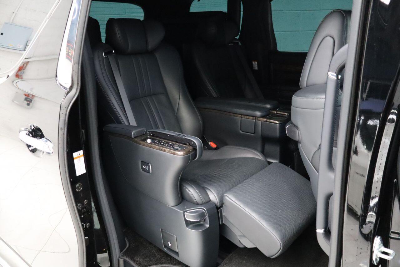 Toyota Alphard view 14