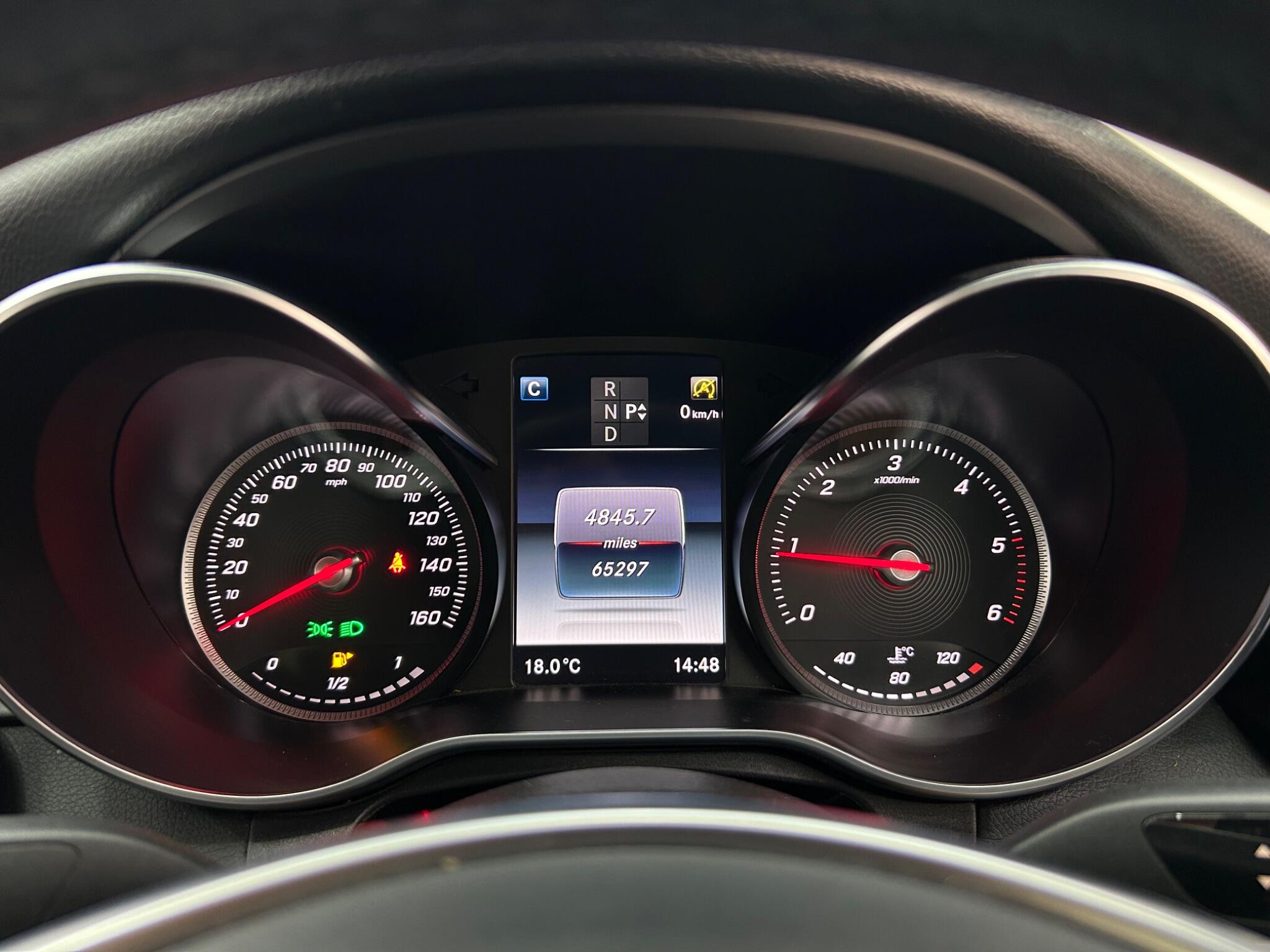 Mercedes-Benz C-Class view 41
