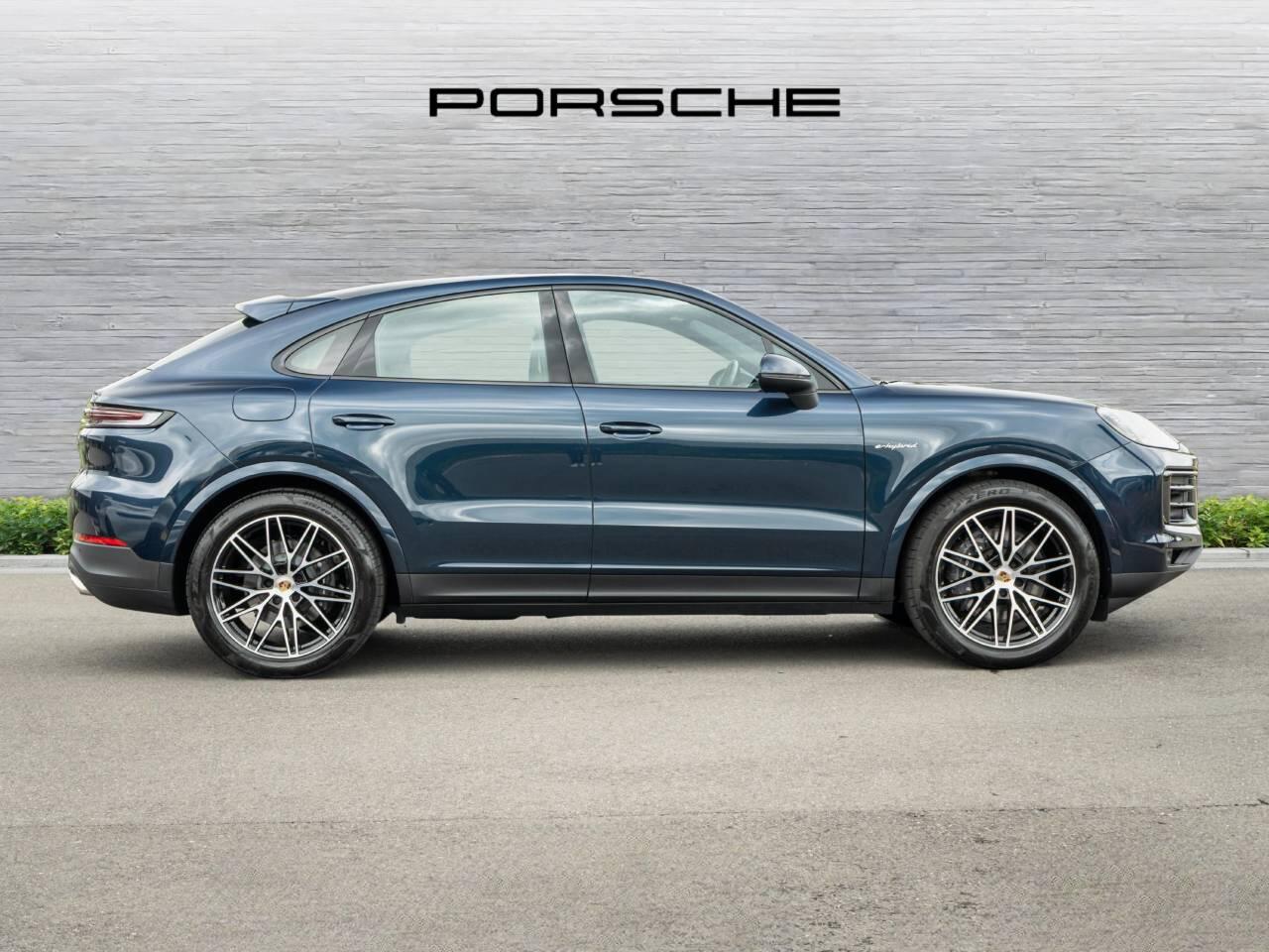 Porsche Cayenne view 2