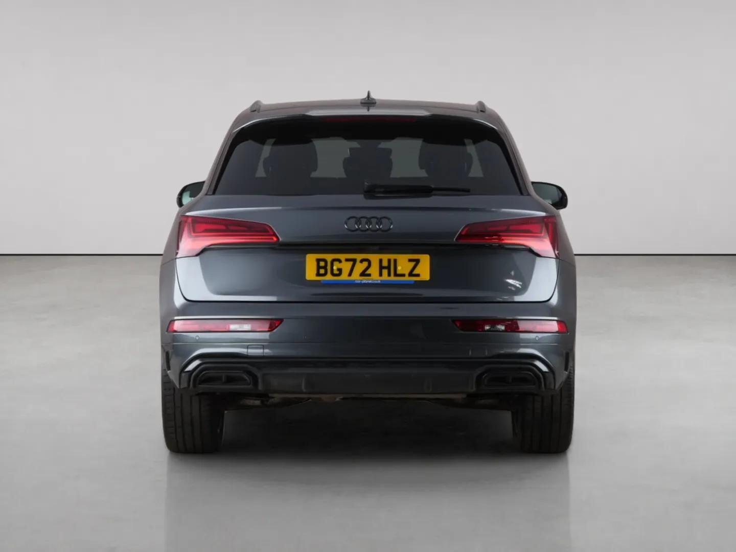 Audi Q5 view 7