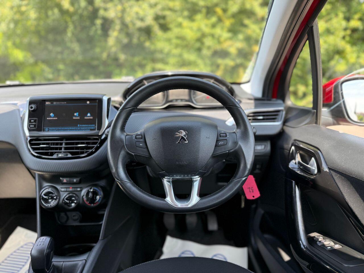 Peugeot 208 view 25