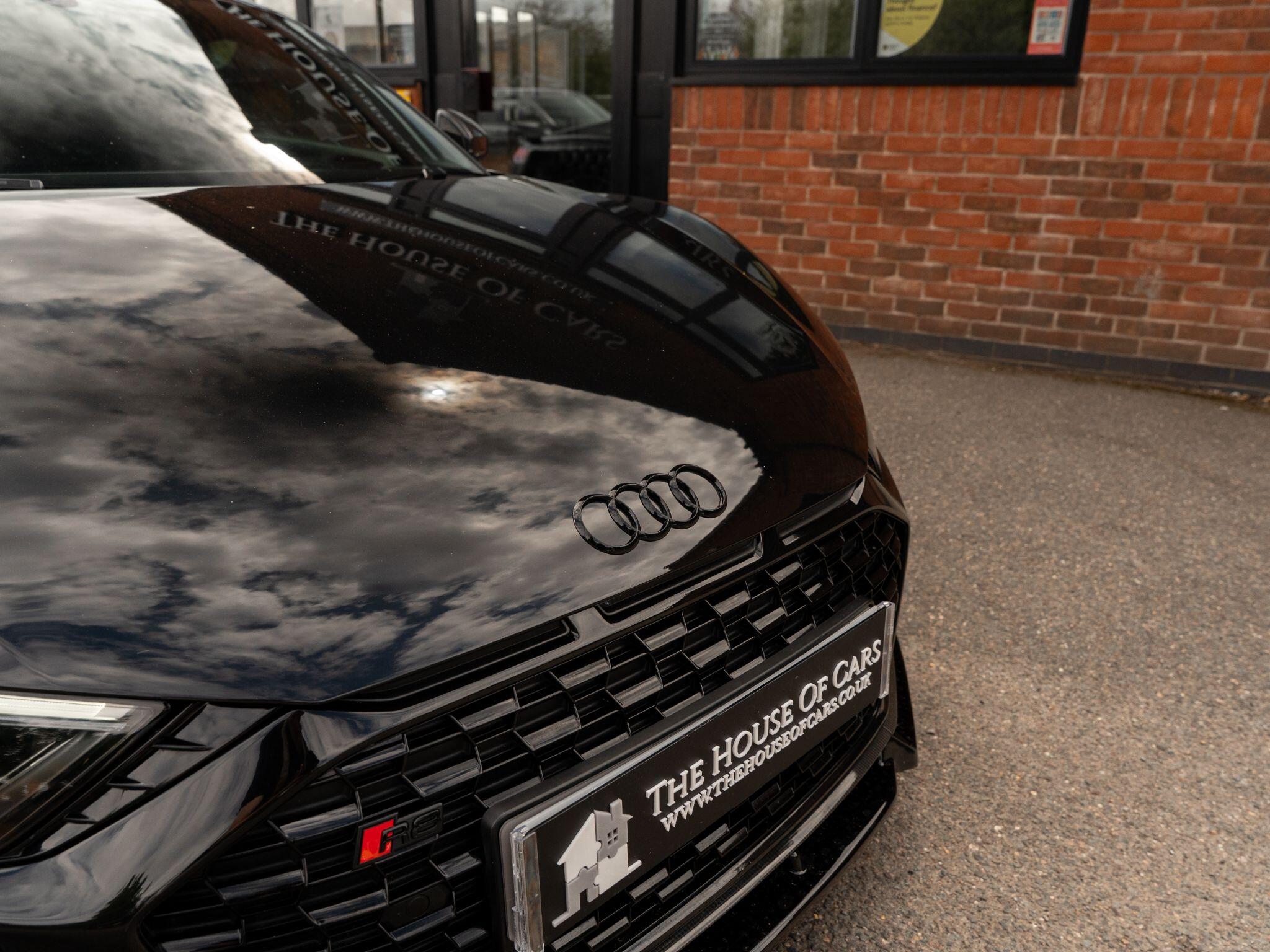 Audi R8 view 29