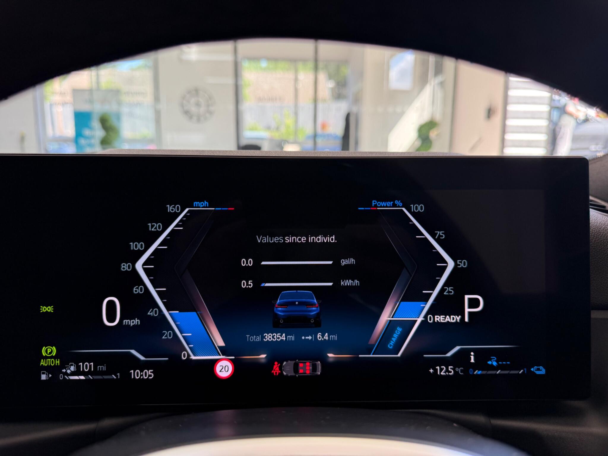 BMW 3 Series view 27