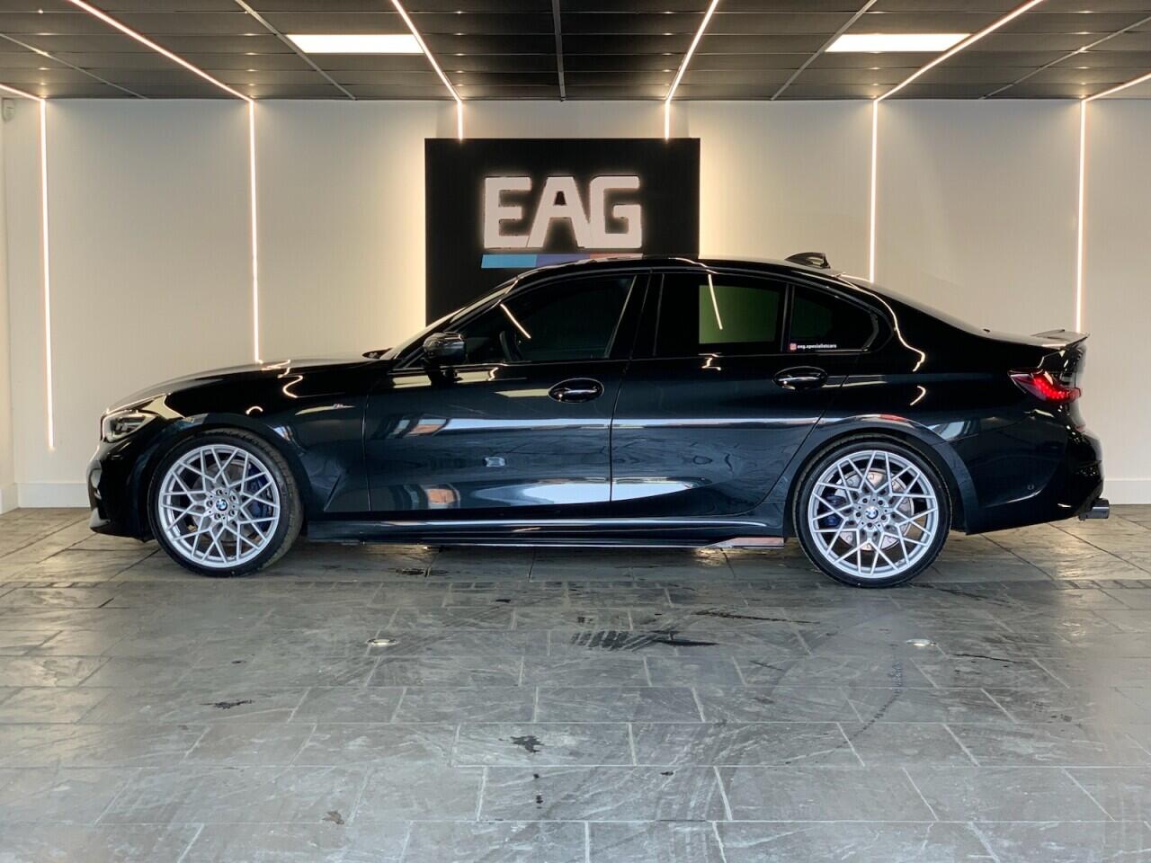 BMW 3 Series view 3