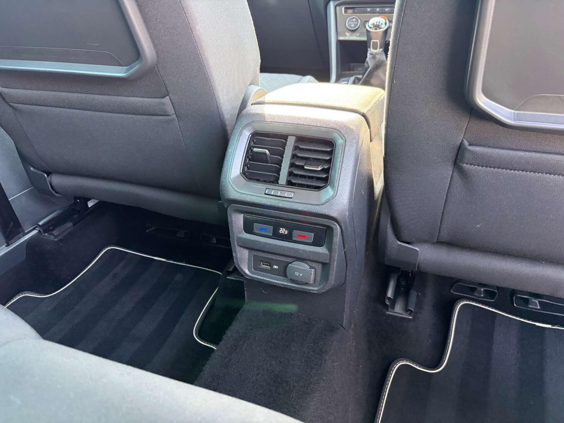 Volkswagen Tiguan view 32