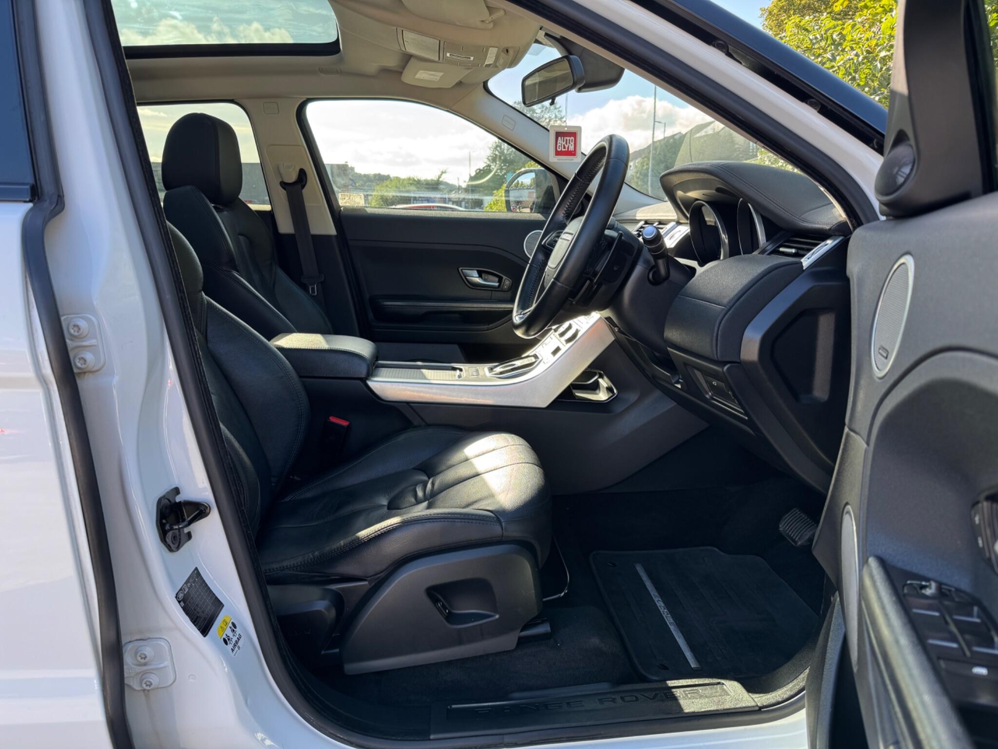Land Rover Range Rover Evoque view 18