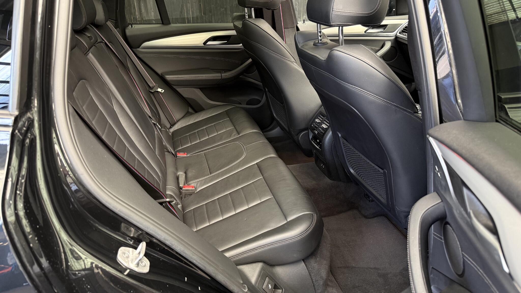 BMW X3 view 16