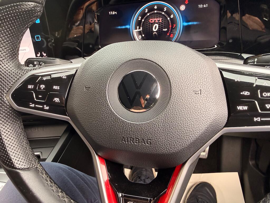 Volkswagen Golf view 48