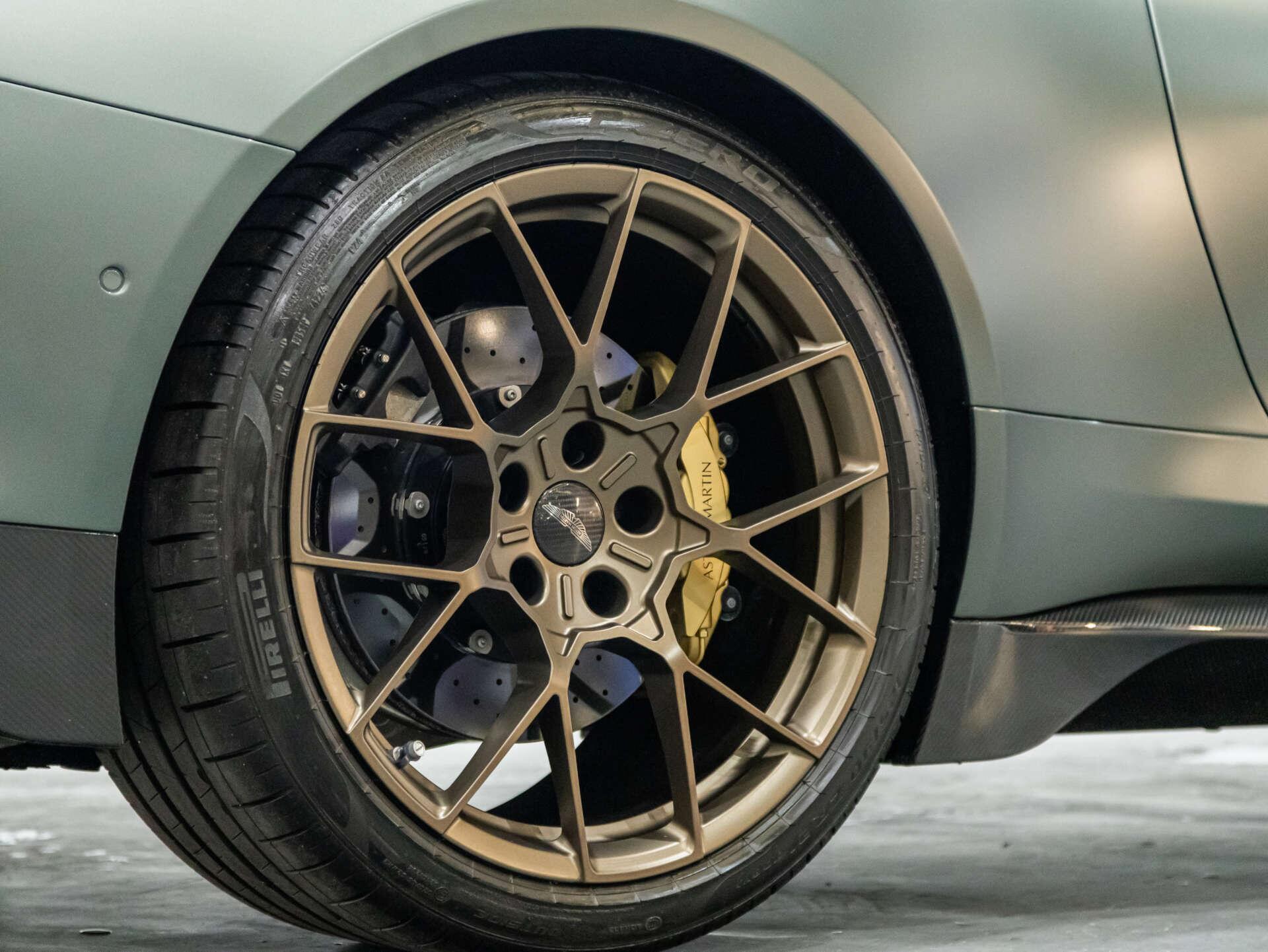 Aston Martin Vanquish view 74