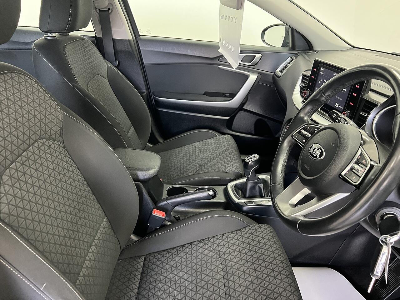Kia Xceed view 8