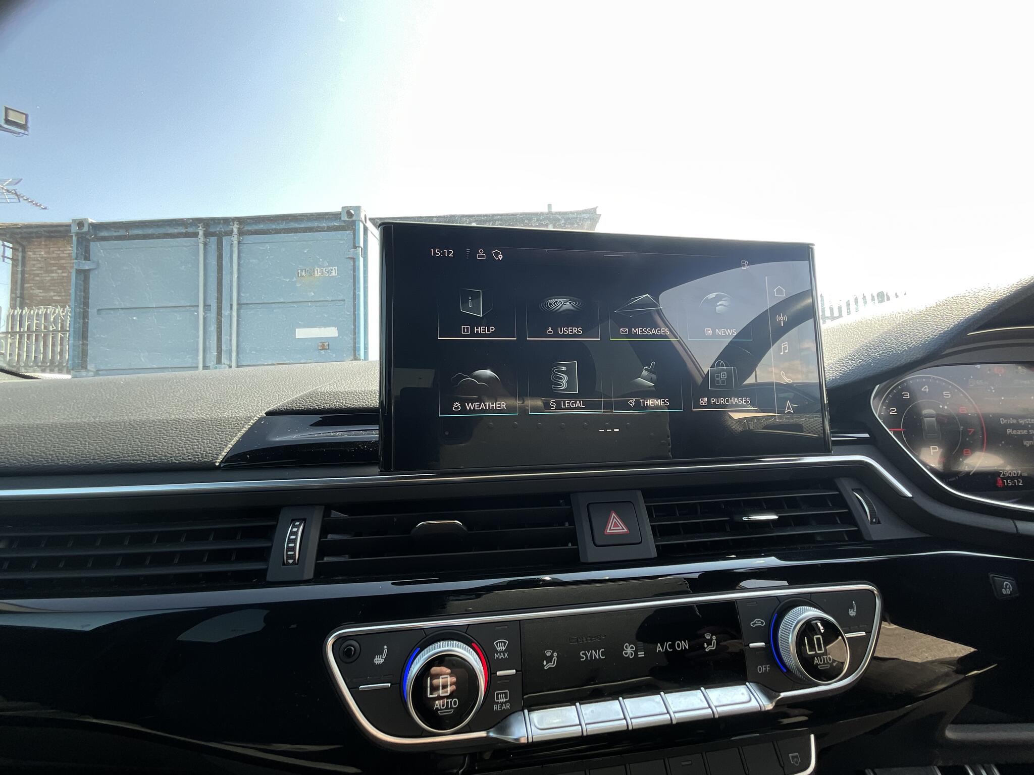 Audi A4 Avant view 24