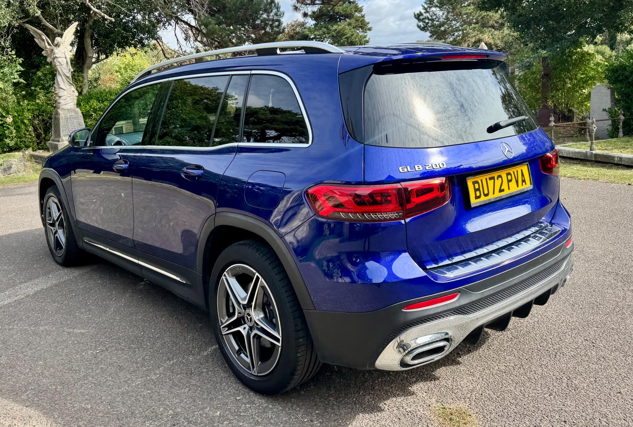 Mercedes-Benz GLB view 12