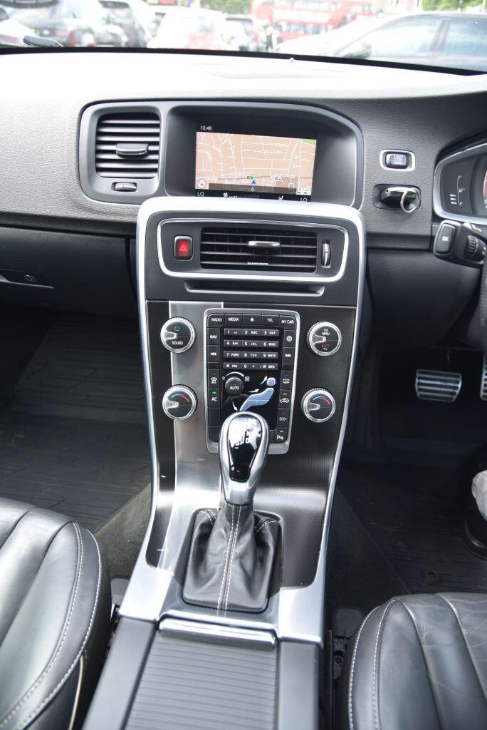 Volvo S60 view 34