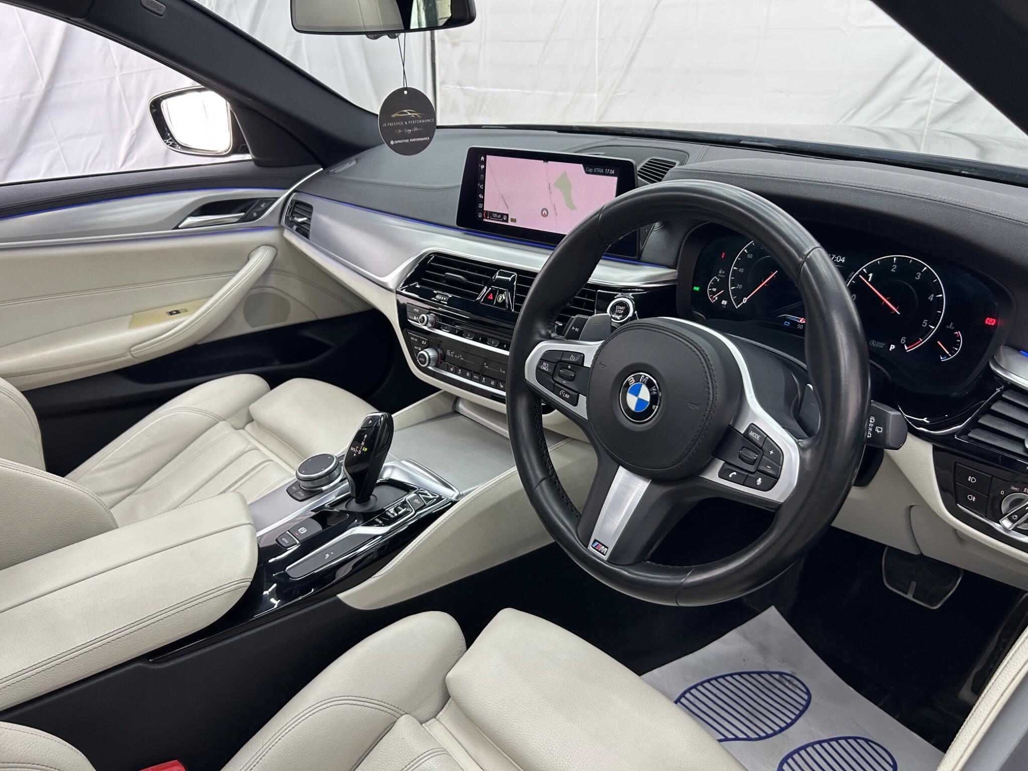 BMW 5 Series view 12
