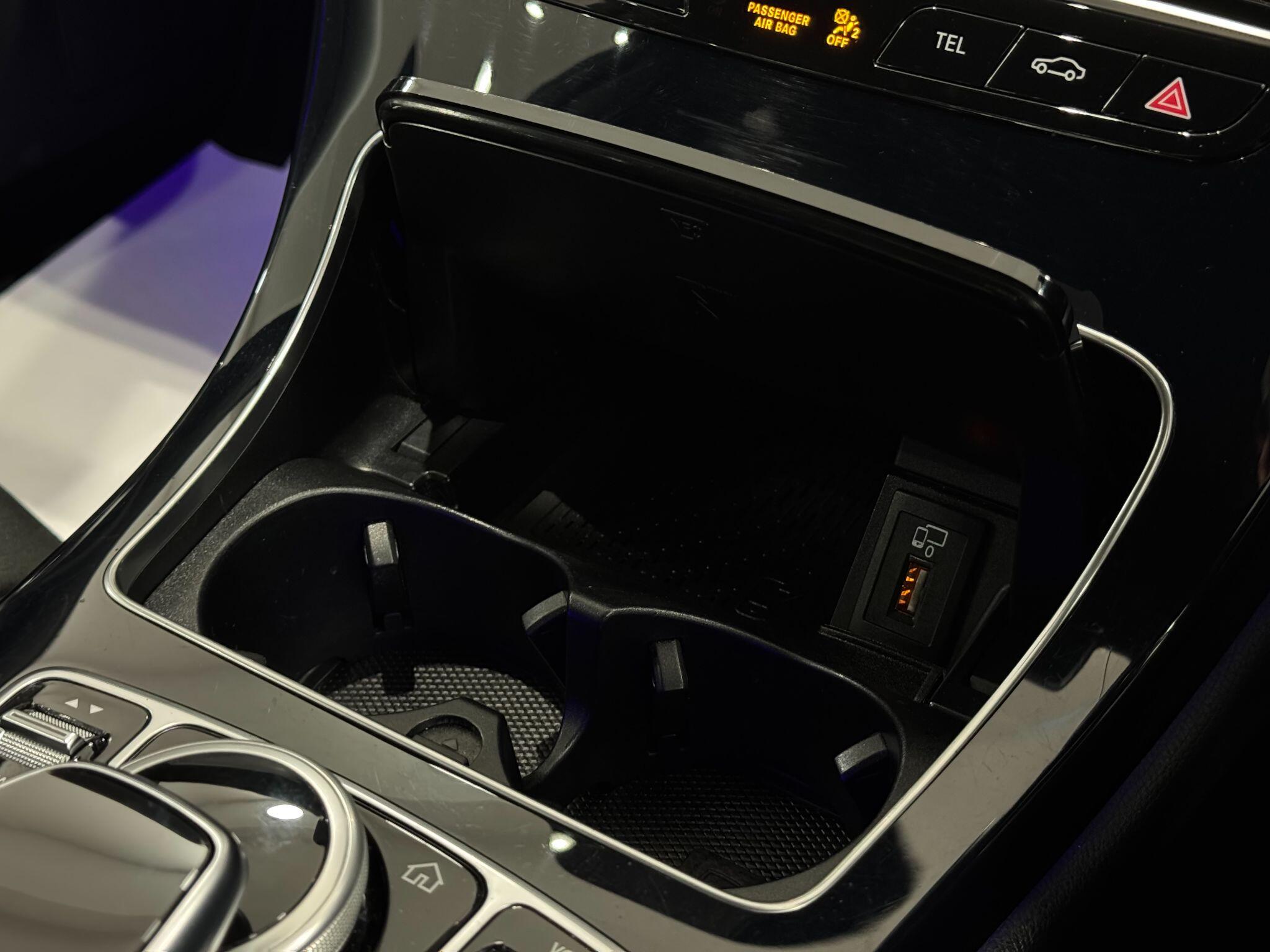 Mercedes-Benz C-Class view 40