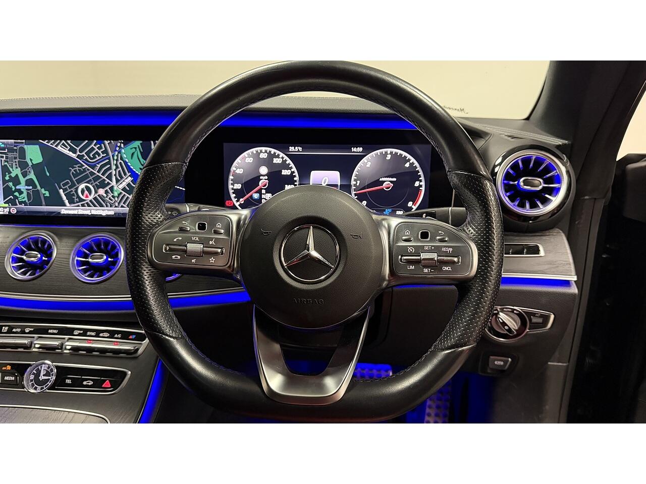 Mercedes-Benz E-Class view 22