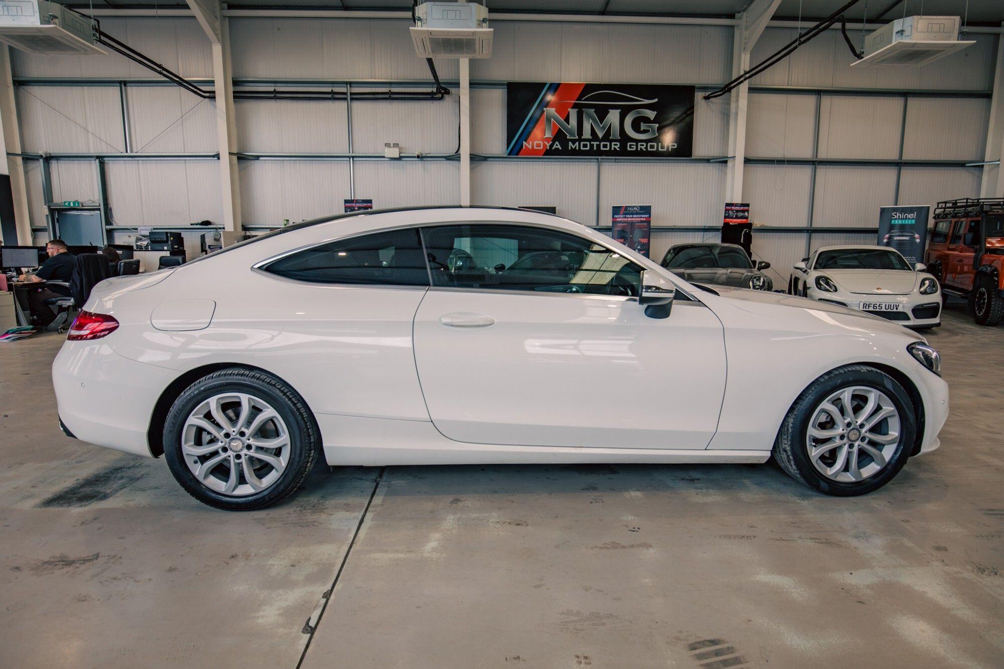 Mercedes-Benz C-Class view 17