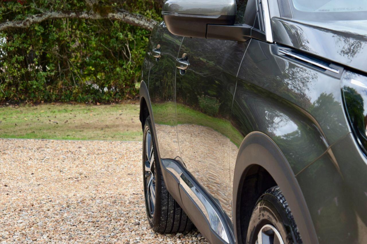 Peugeot 3008 view 17