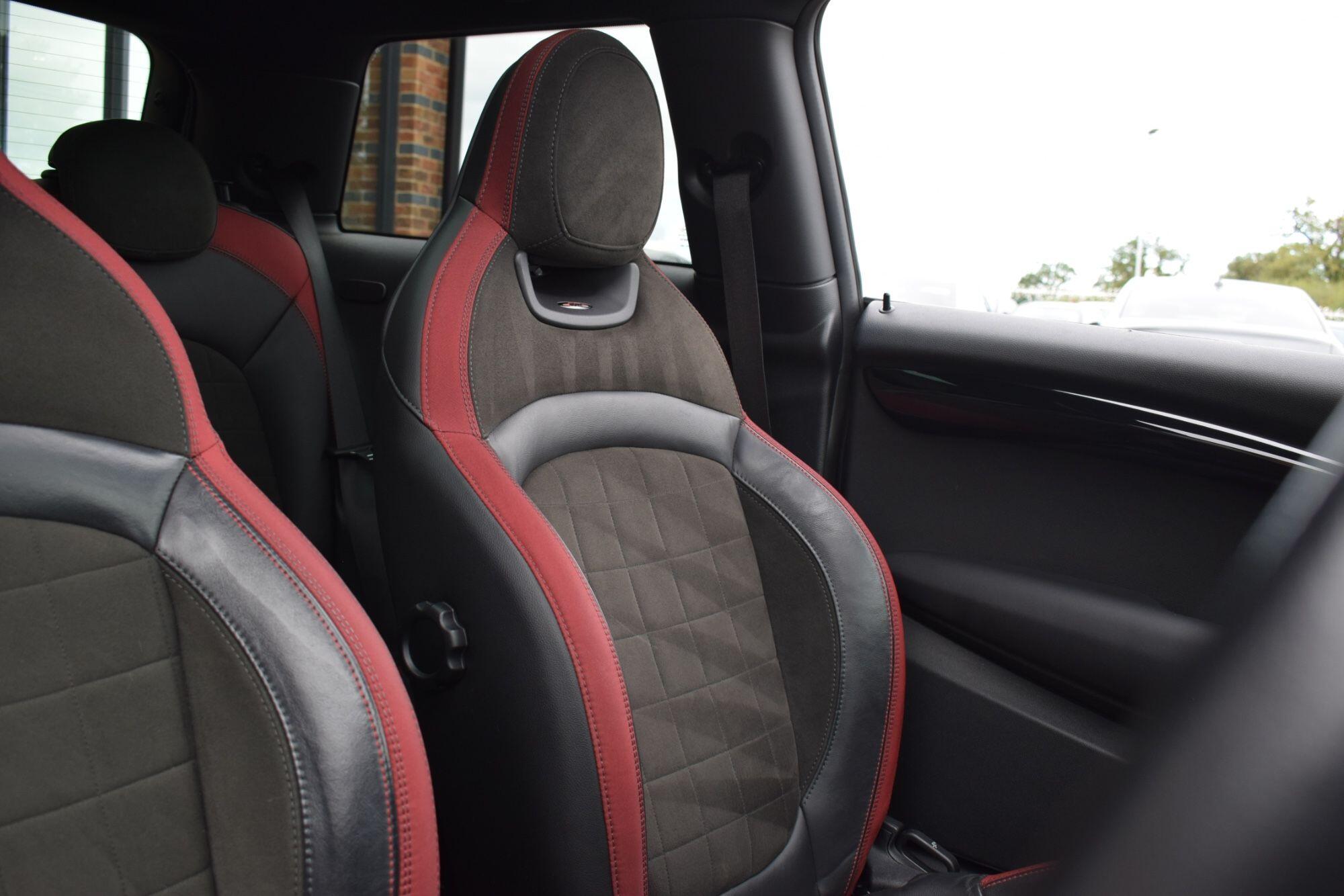 Mini Hatch view 5