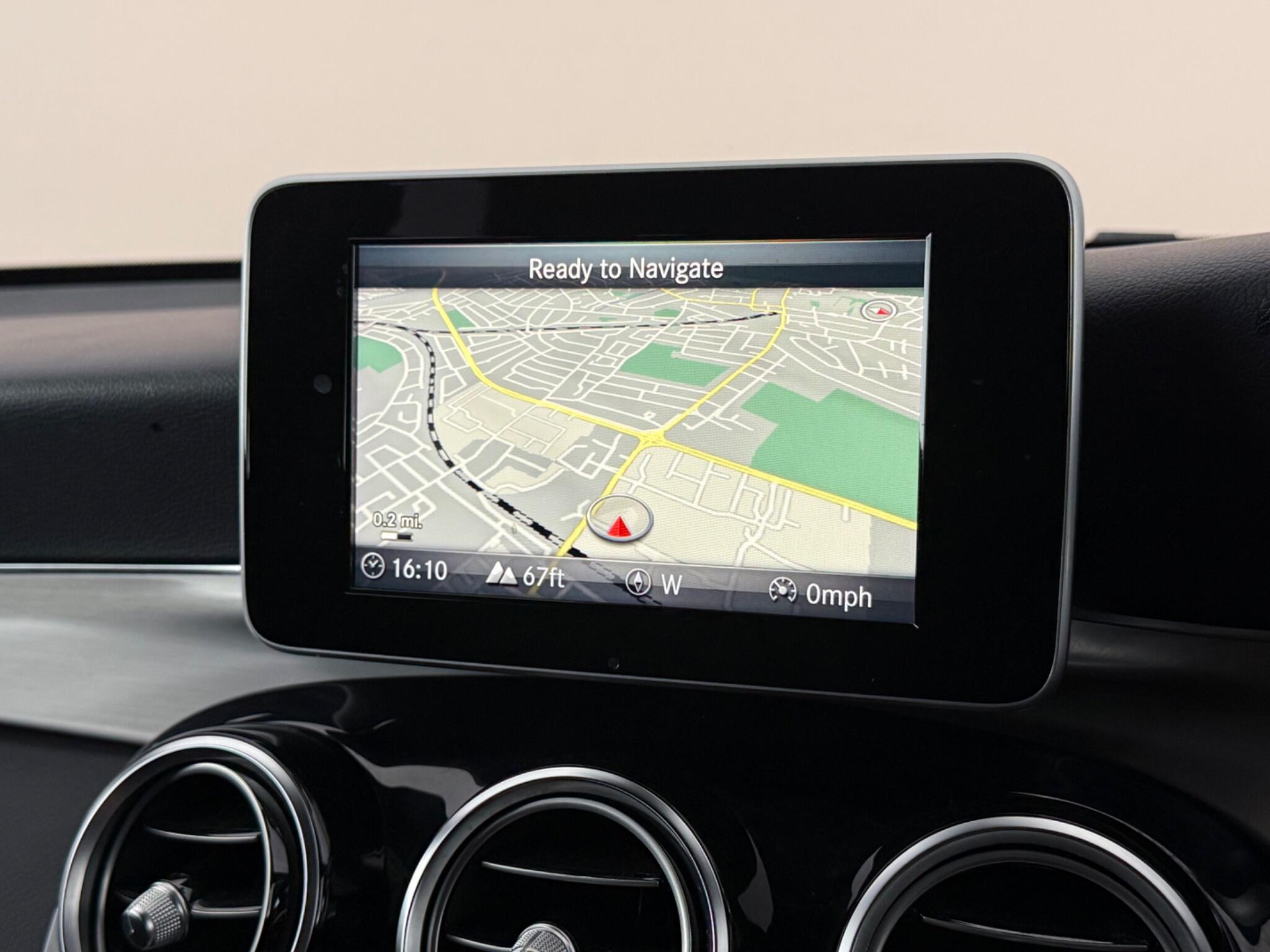 Mercedes-Benz GLC view 30