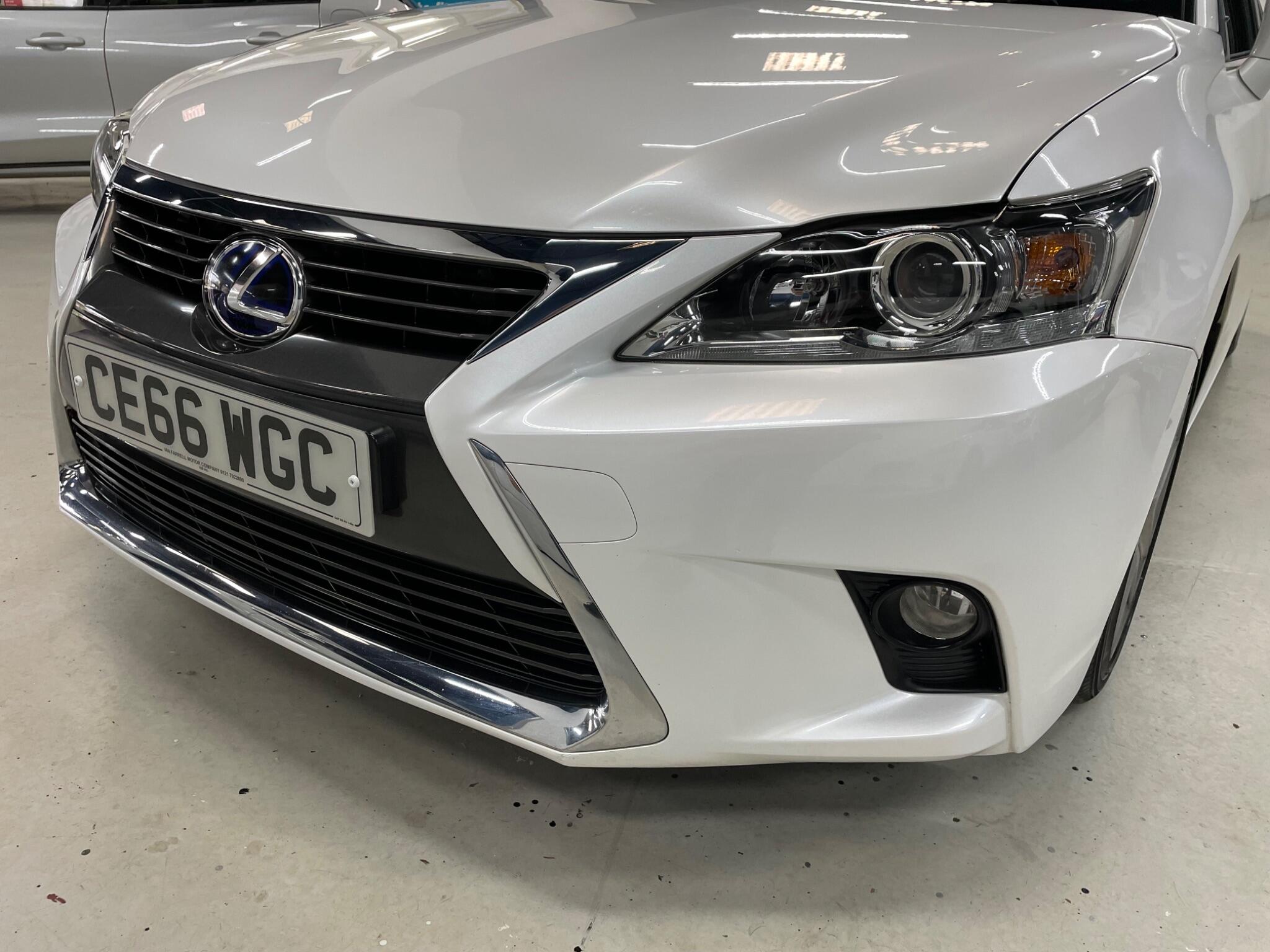 Lexus CT view 31