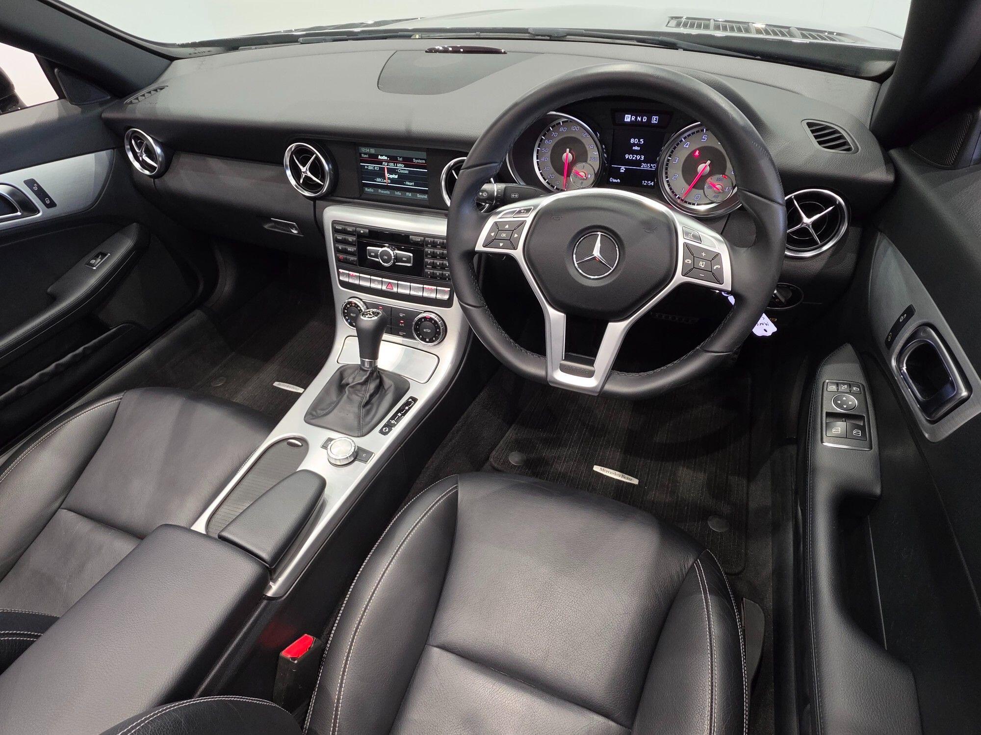 Mercedes-Benz SLK view 28