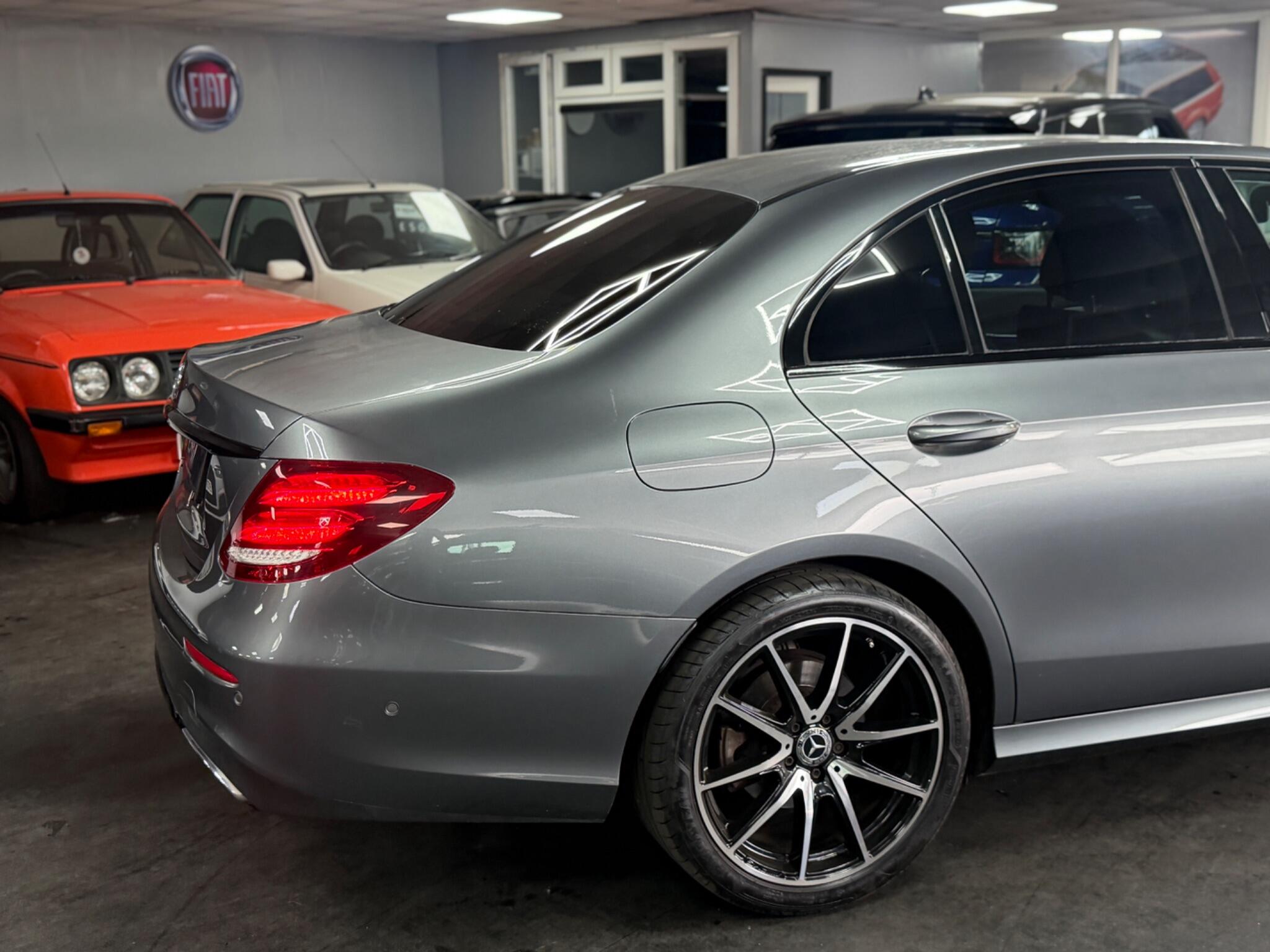 Mercedes-Benz E Class view 19