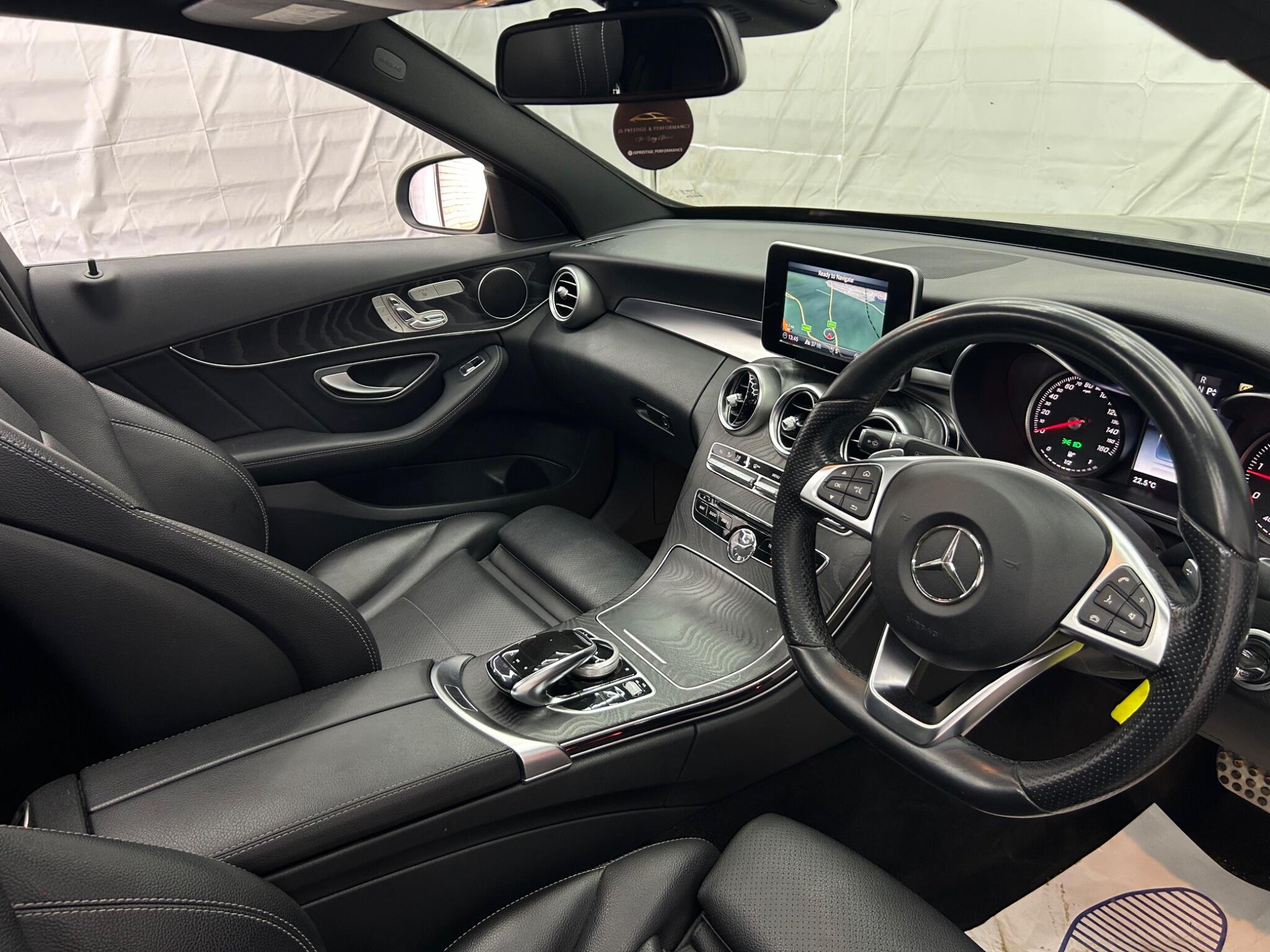 Mercedes-Benz C Class view 11