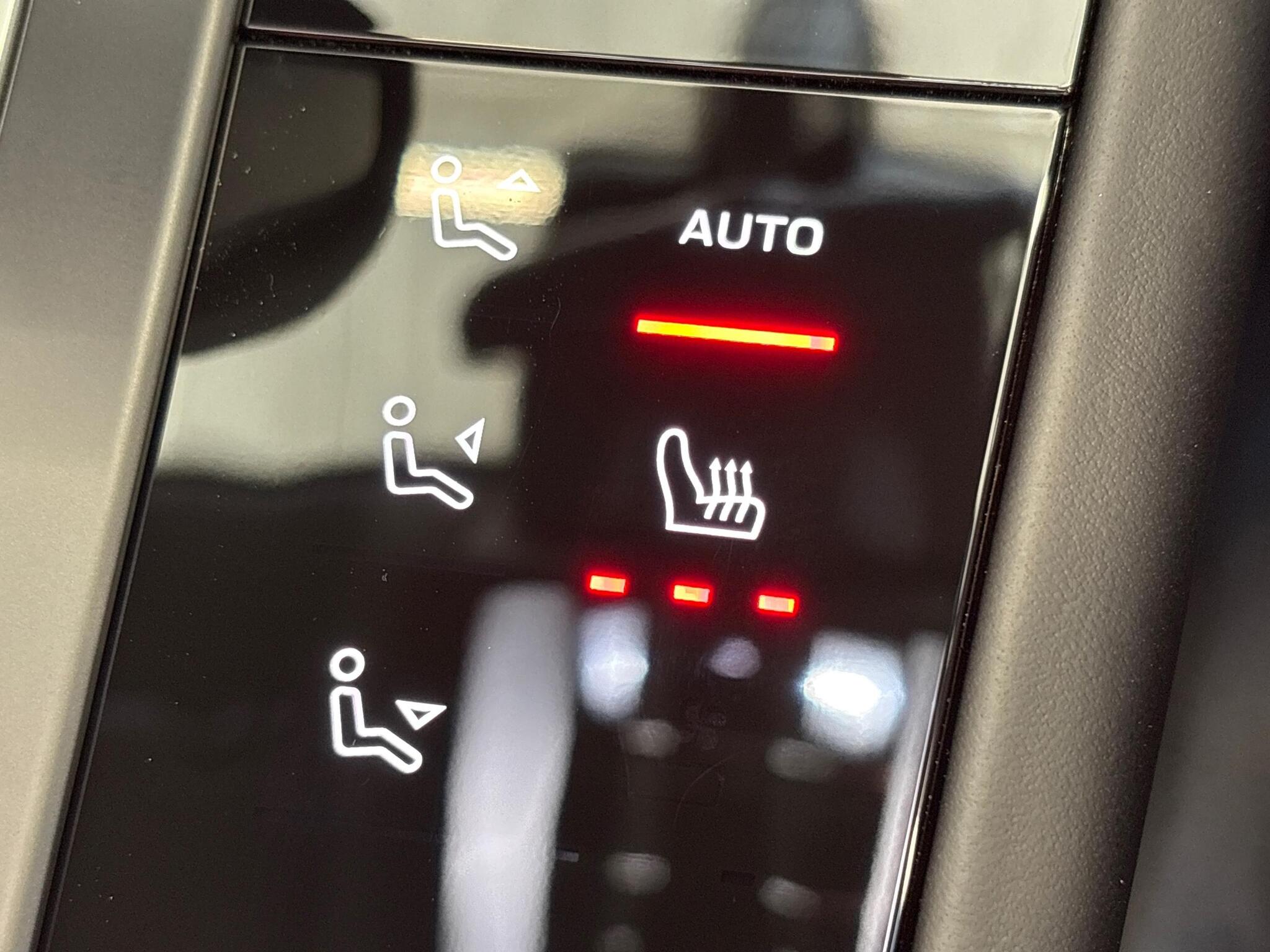 Porsche Macan view 40