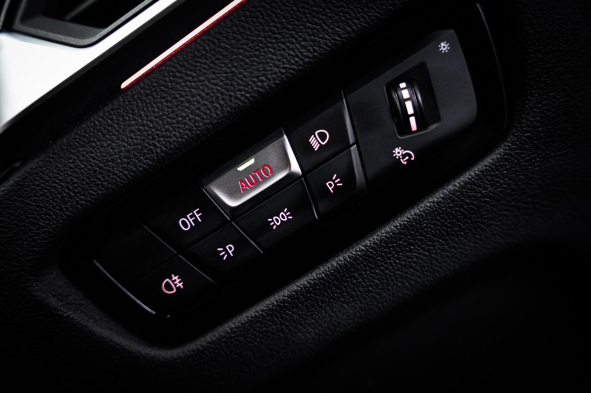 BMW 3 Series view 51