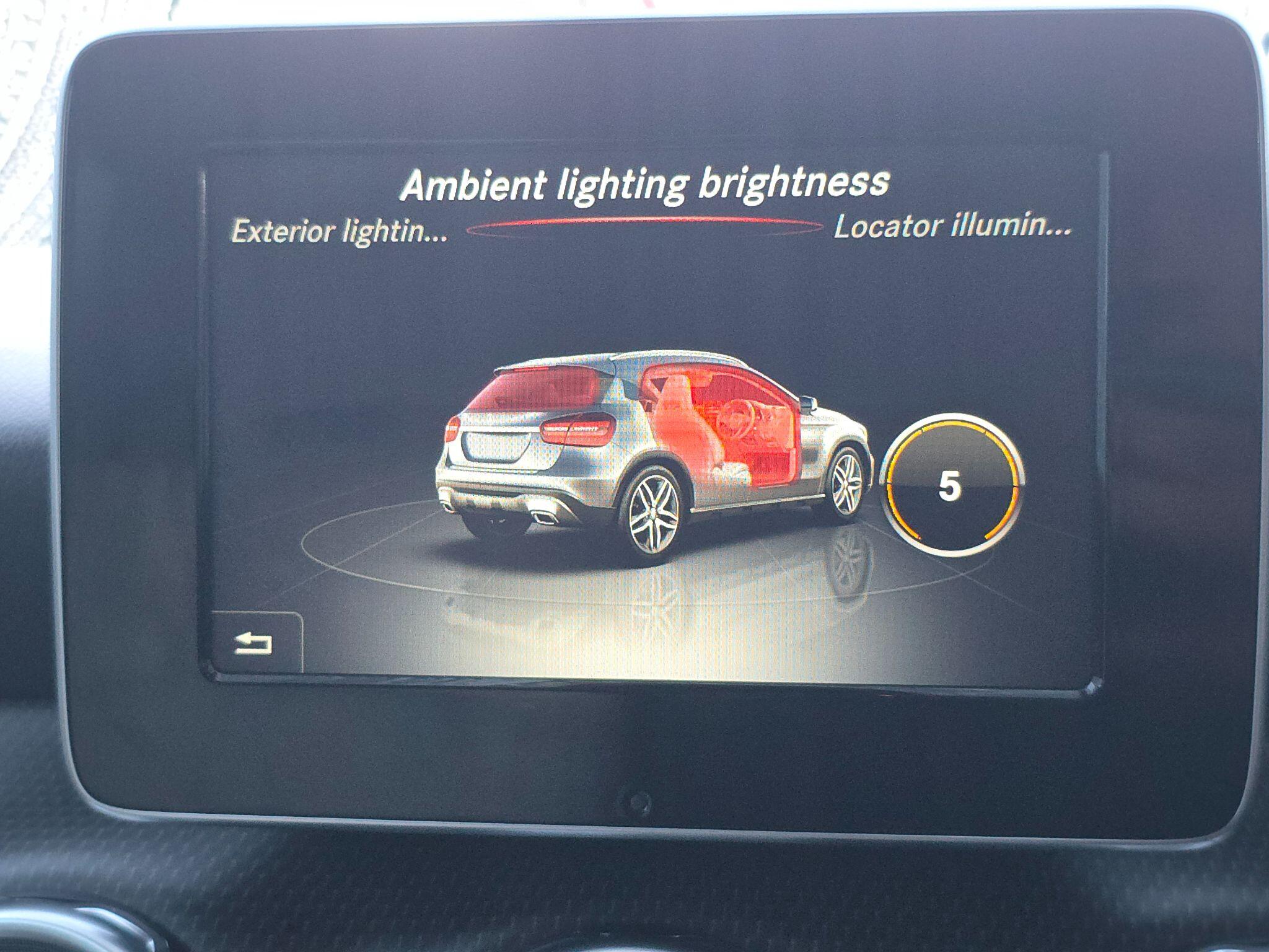 2018 Mercedes-Benz GLA 1.6 GLA200 SE (Executive) Euro 6 (s/s) 5dr • 28,270 miles image 38