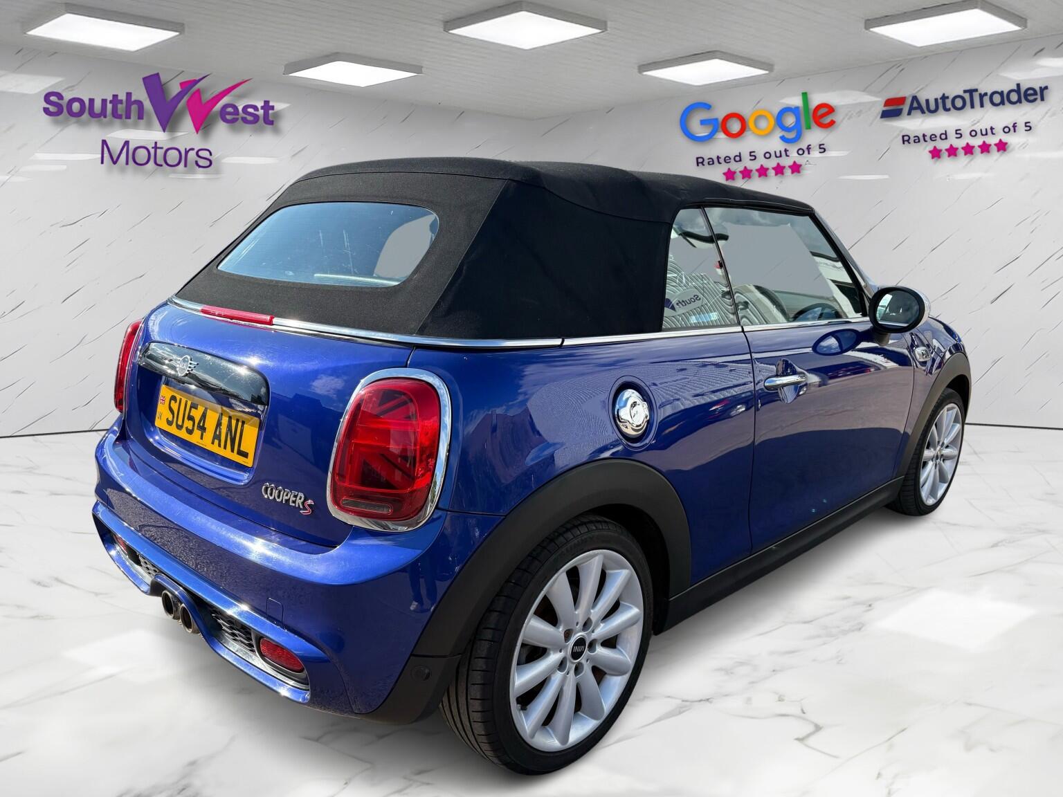 Mini Convertible view 6