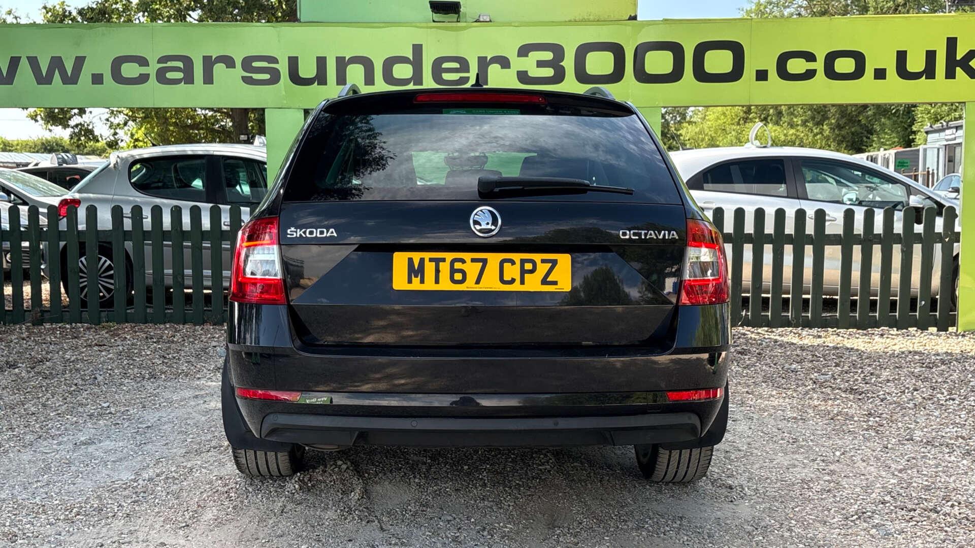 Skoda Octavia view 5