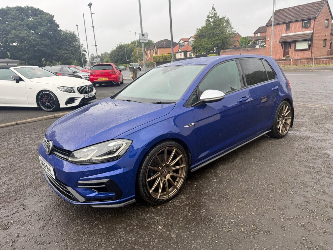 Volkswagen Golf view 9