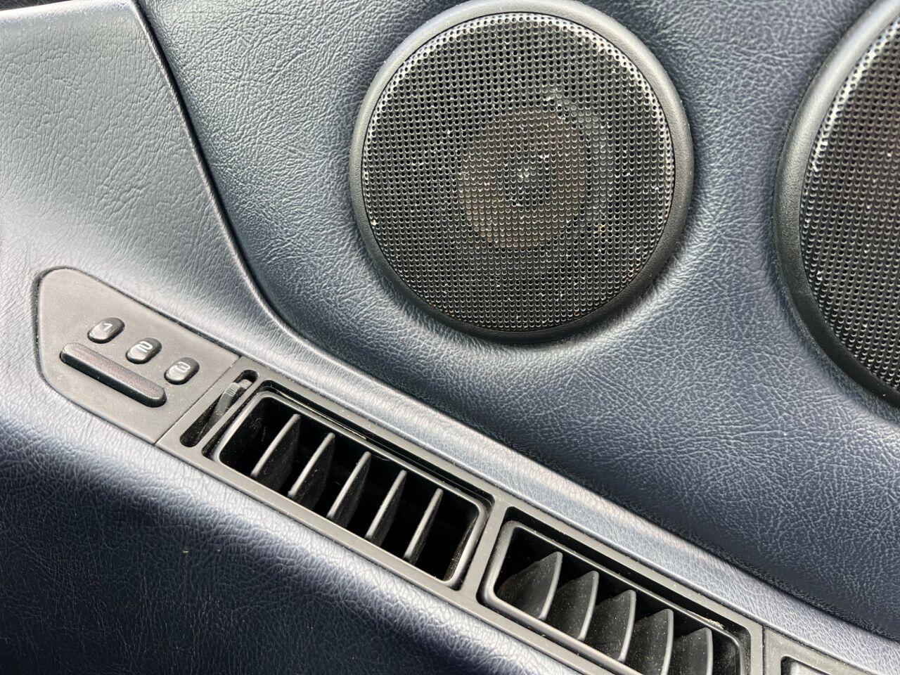 Porsche 928 view 18