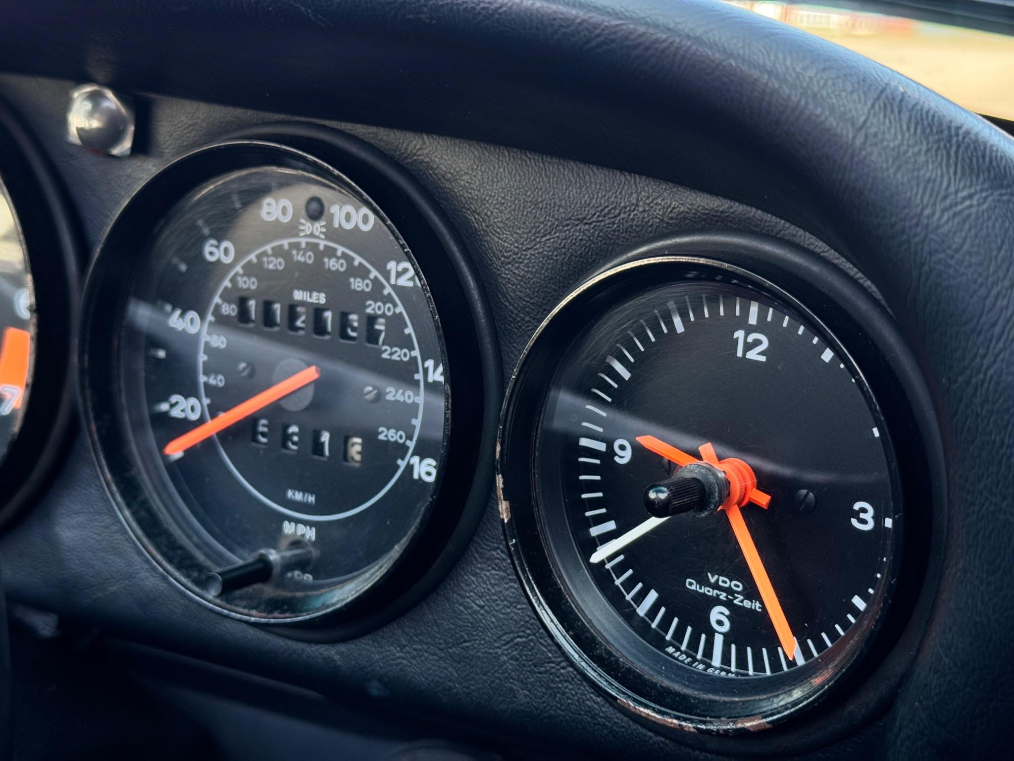 Porsche 911 view 31