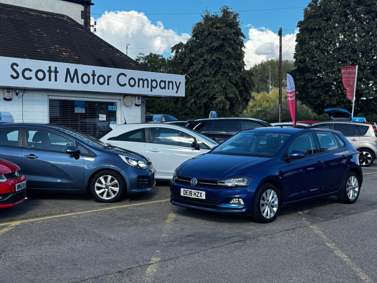 Volkswagen Polo view 7