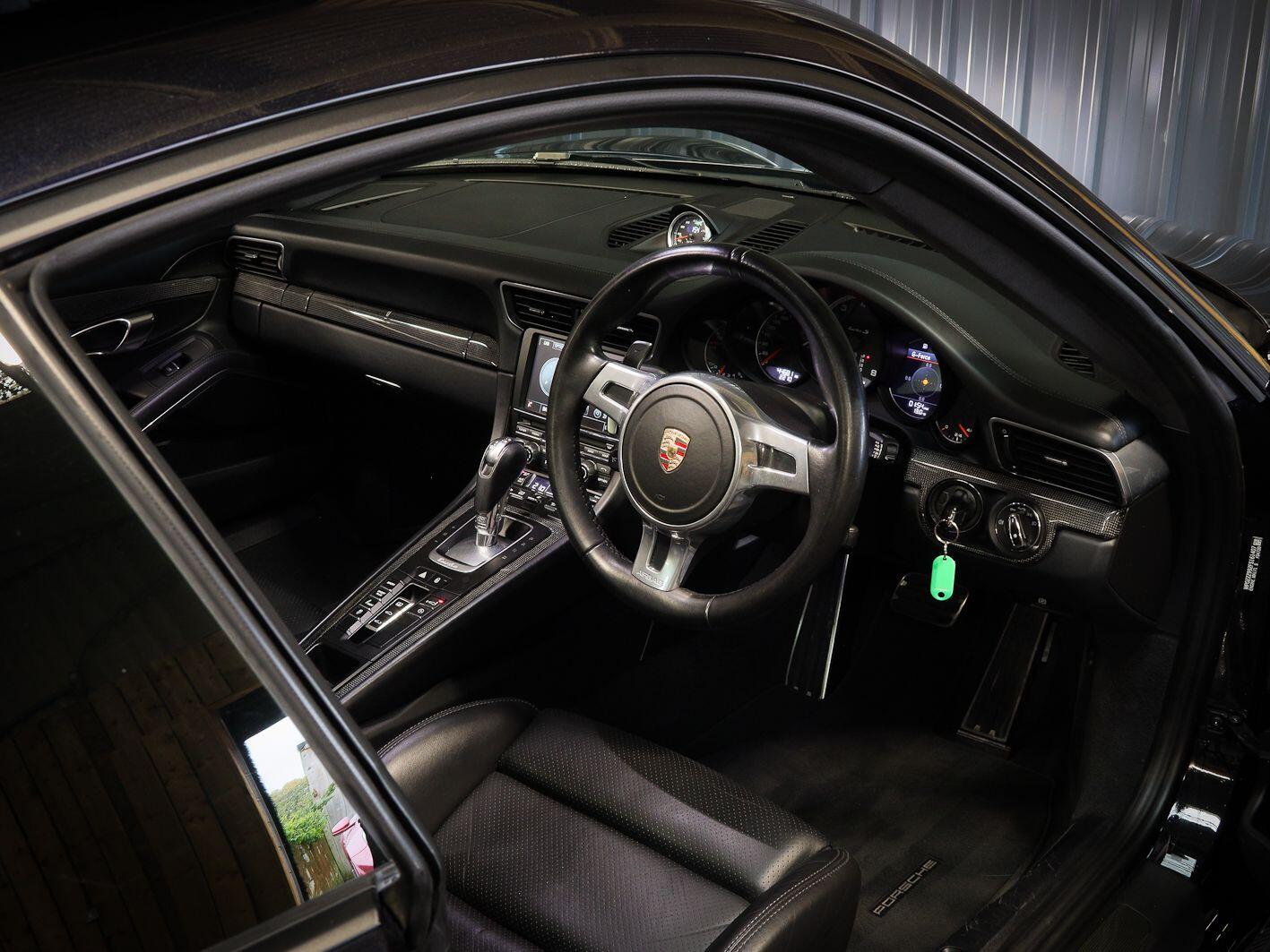 Porsche 911 view 28