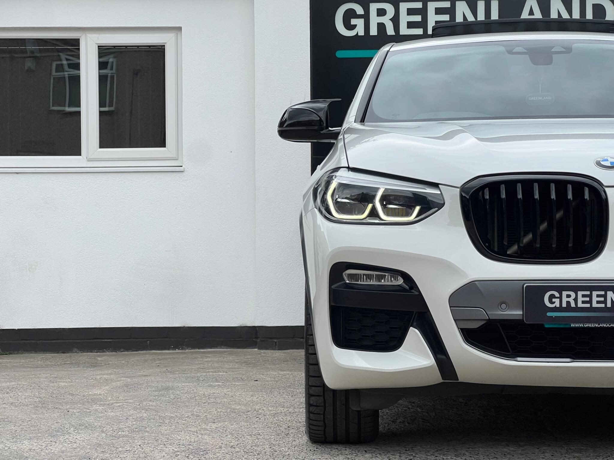 BMW X4 view 22
