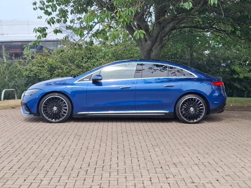Mercedes-Benz EQE view 4