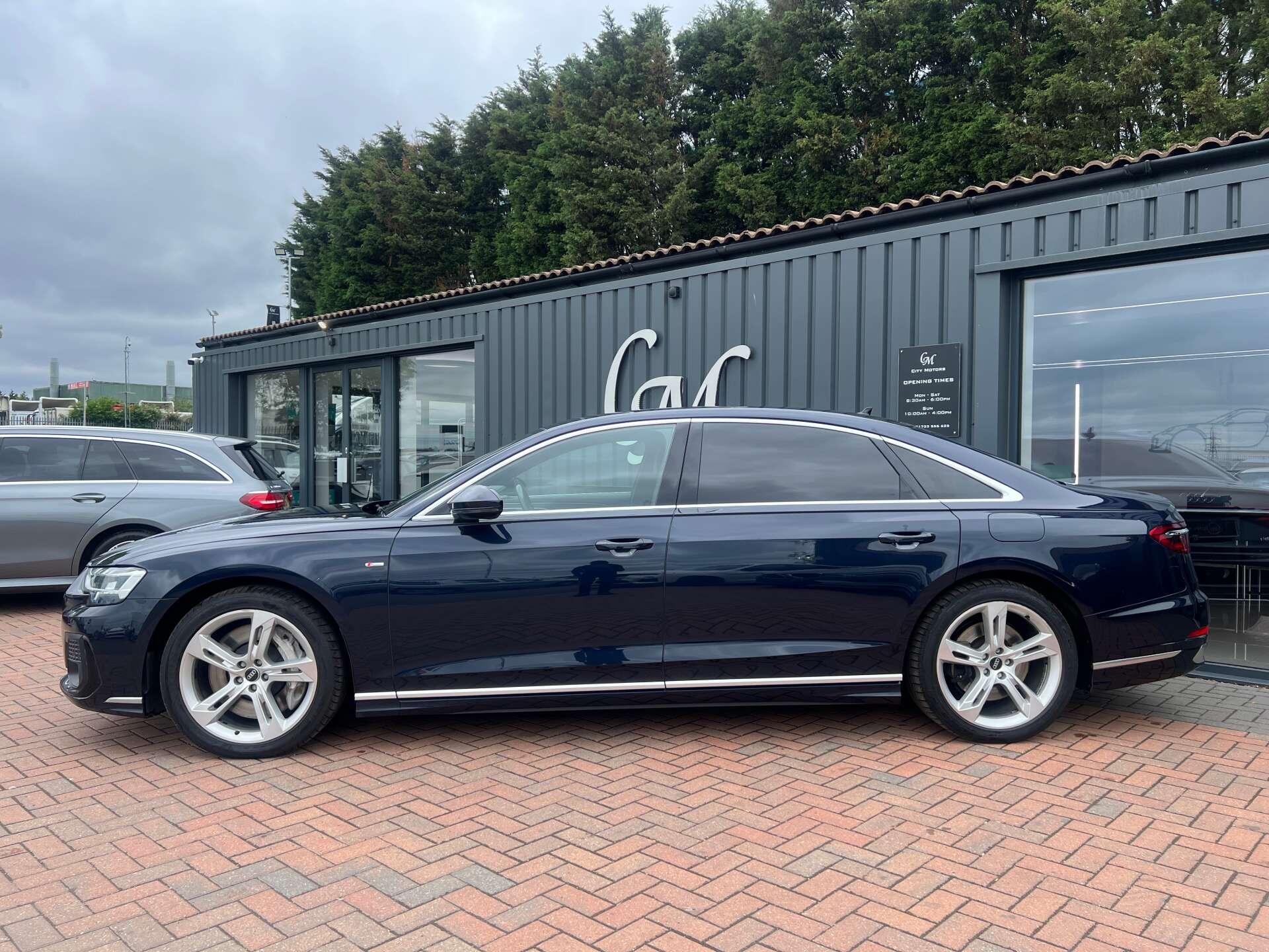 Audi A8 view 14