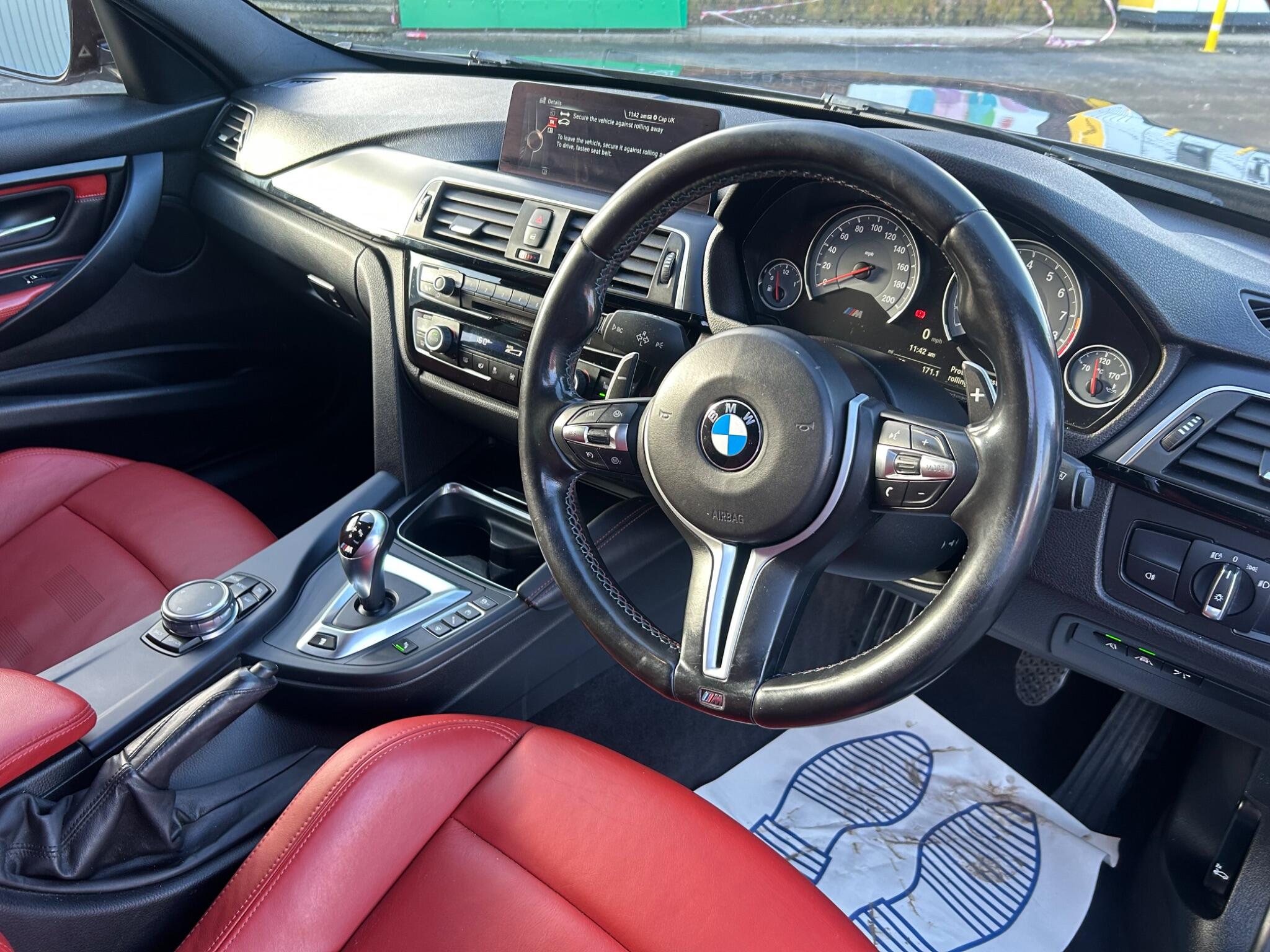 2016 BMW M3 image 31