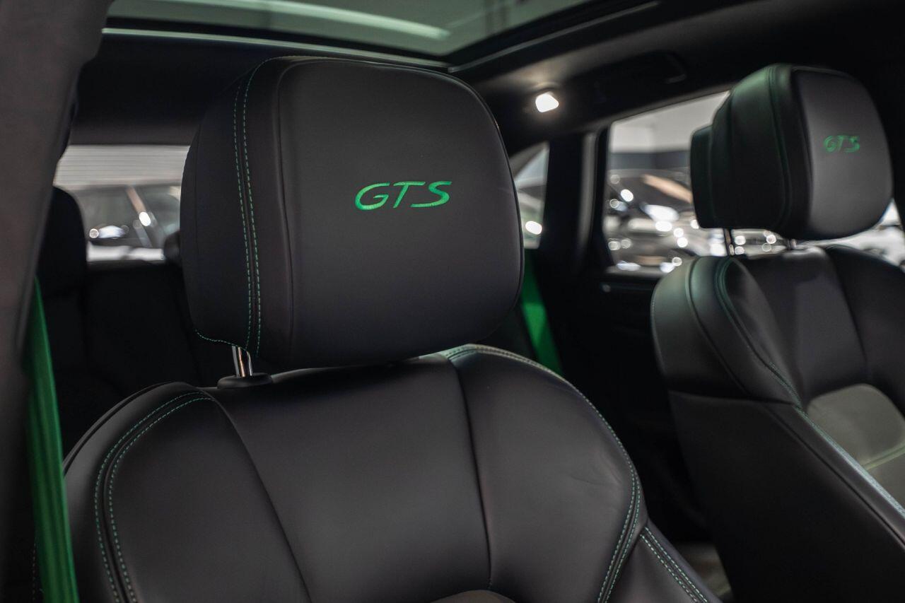 Porsche Macan view 20