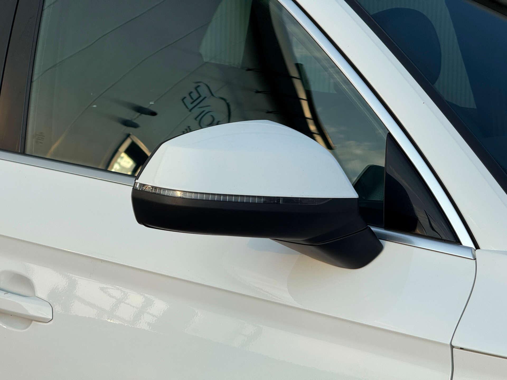 Audi Q5 view 17