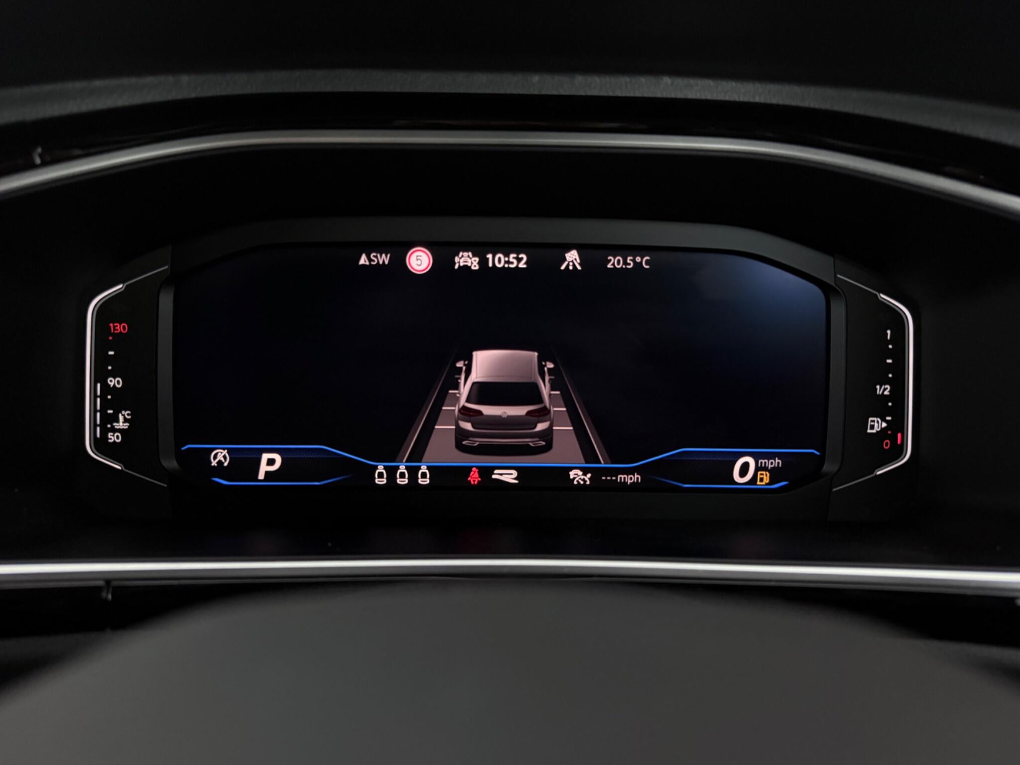 Volkswagen T-Roc view 15