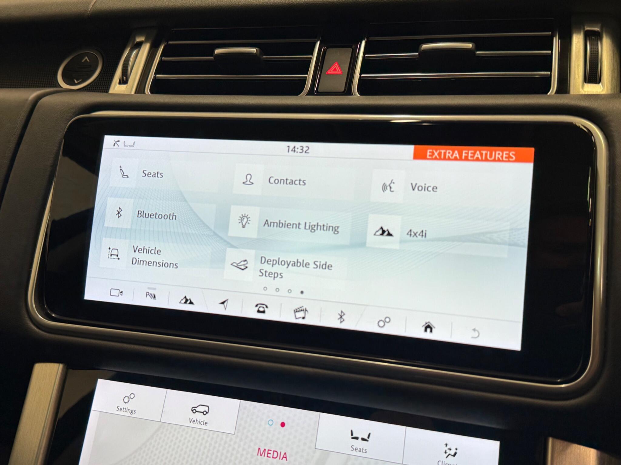 Land Rover Range Rover view 21