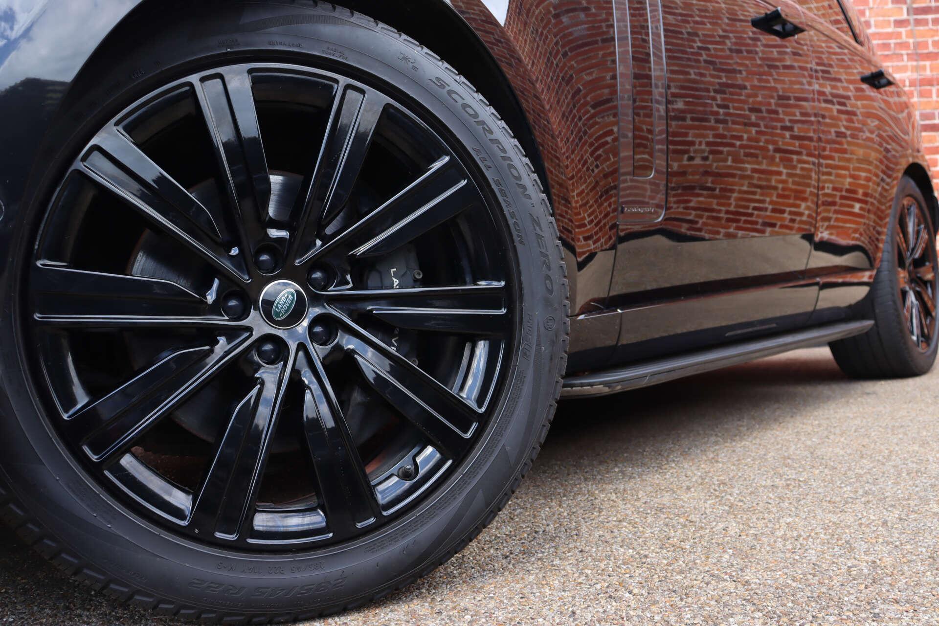 Land Rover Range Rover view 11