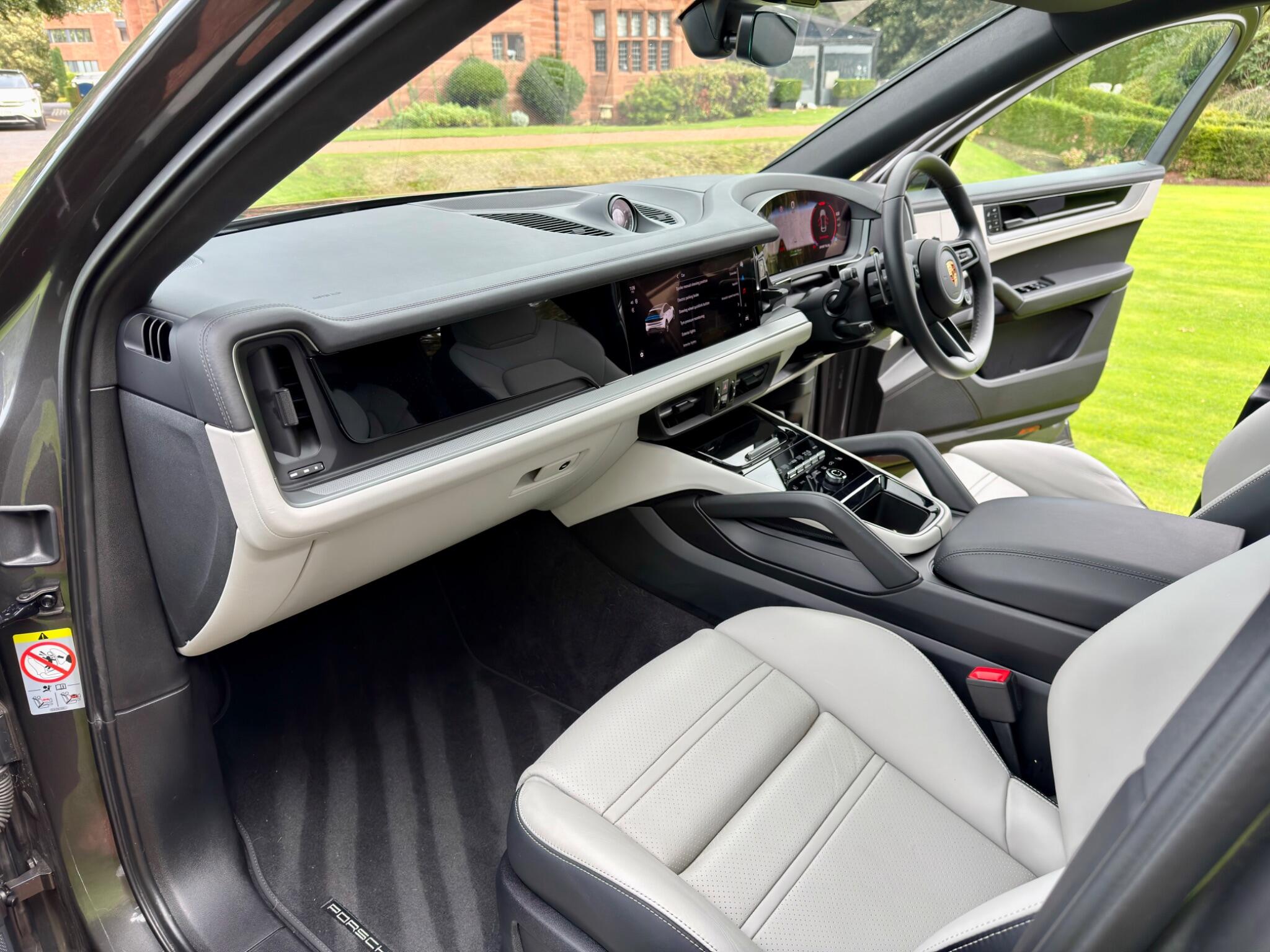 Porsche Cayenne view 2