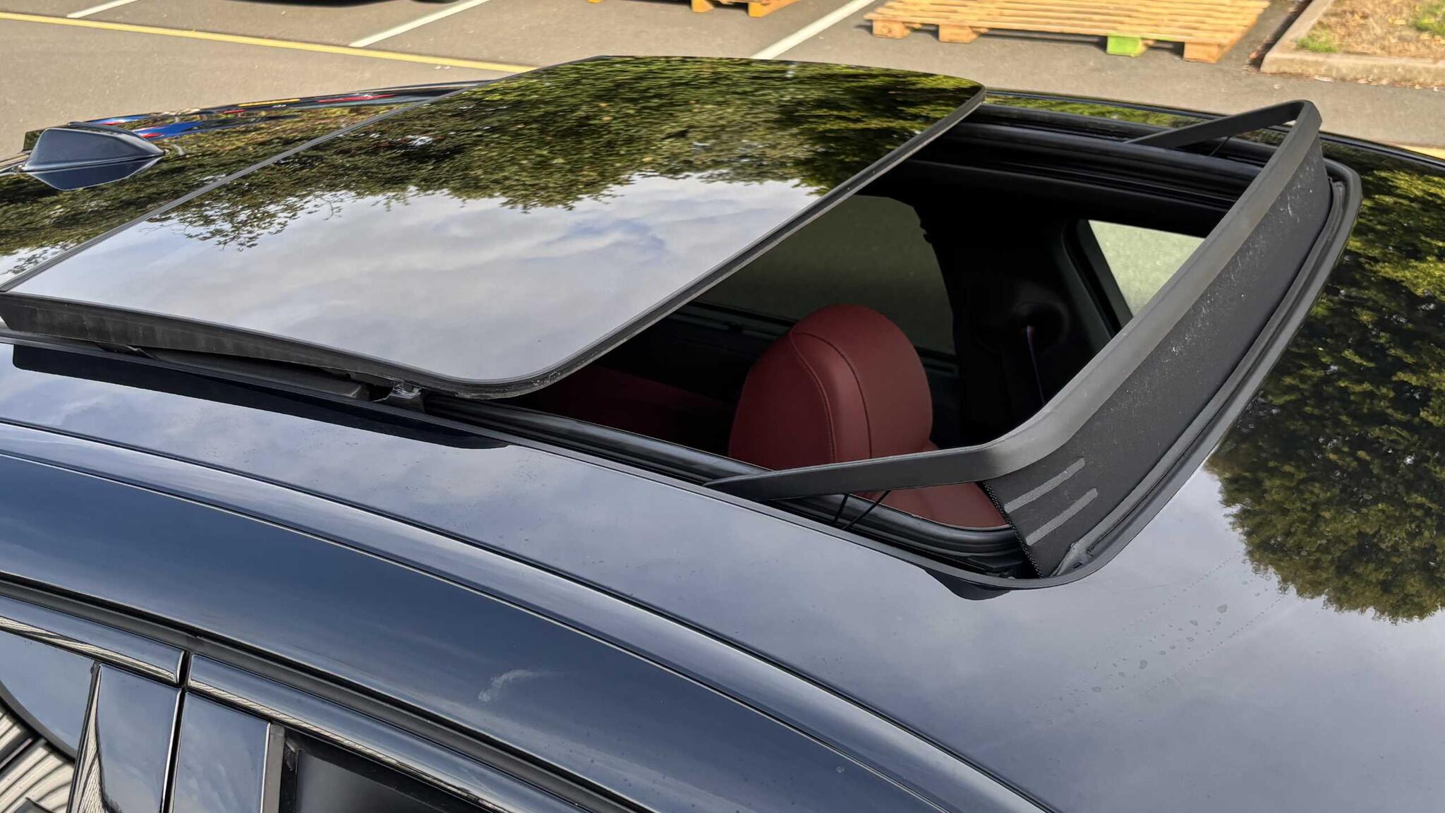 BMW X6 view 32